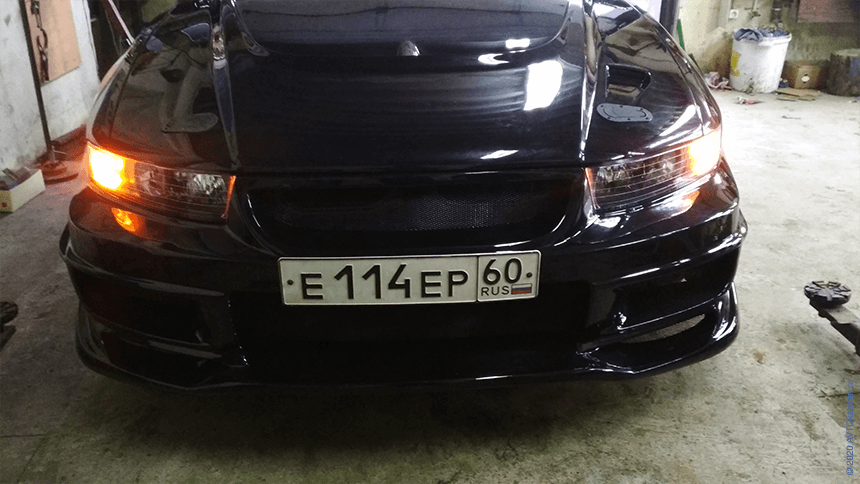 Mitsubishi Galant вид спереди
